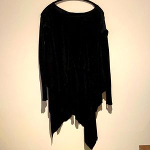 Lulu Lemon versatile black wrap, size small